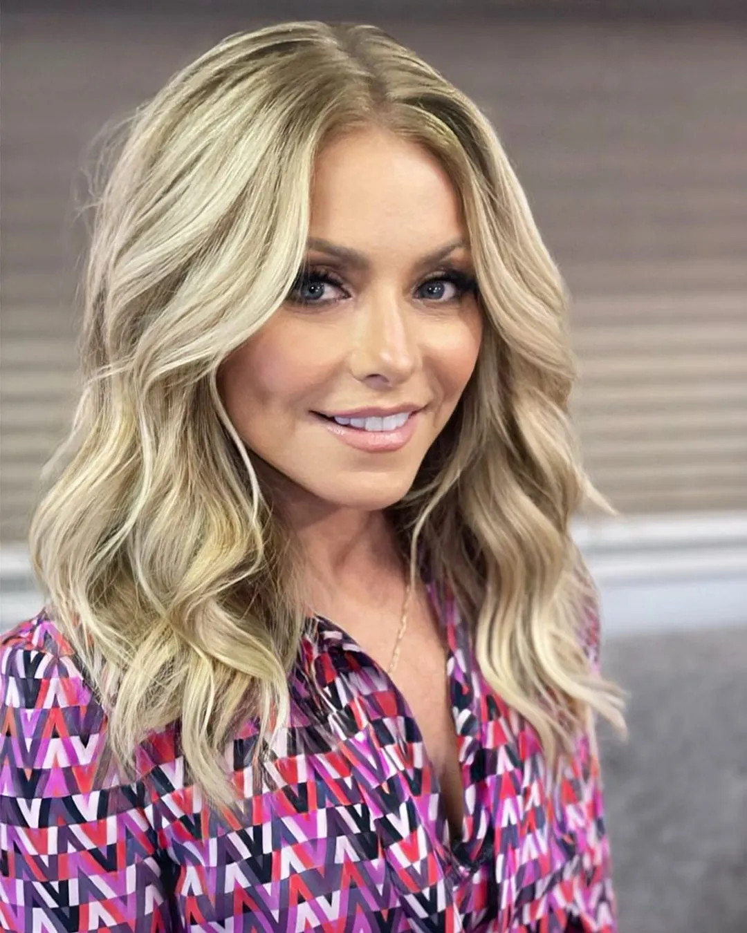 Kelly Ripa – Do You Know These Facts About Her? – Hollywood Web Stories