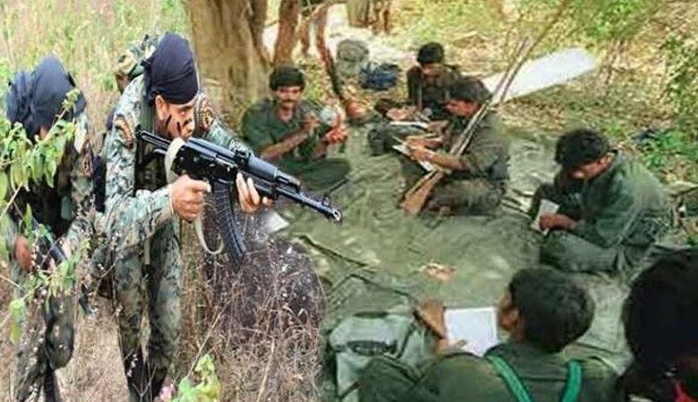 Naxalite with a bounty of 10 lakhs killed,