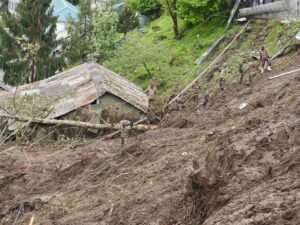 Massive landslide Sikkim 3 army soldiers martyred 9 still missing