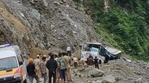 heavy rain Uttarakhand Landslide kedarnath yatra