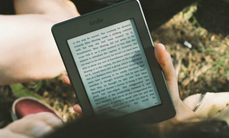 allu-arjun-anniversary-kiss-luxury-car