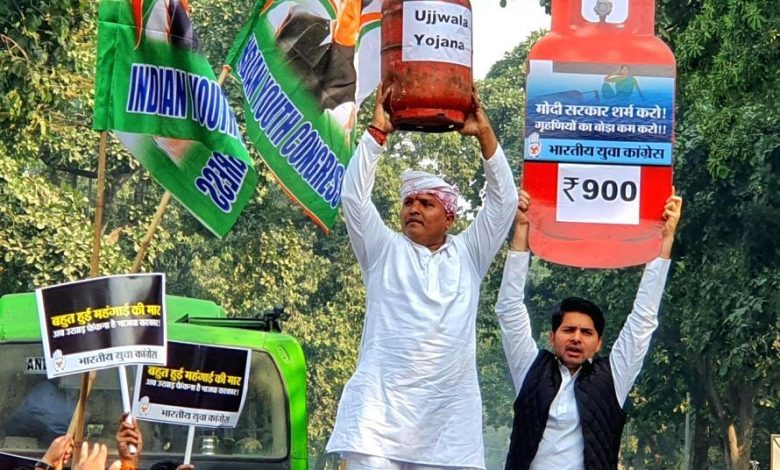 congress-protest-against-lpg-shortage