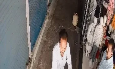 drama-fight-girls-bhopal