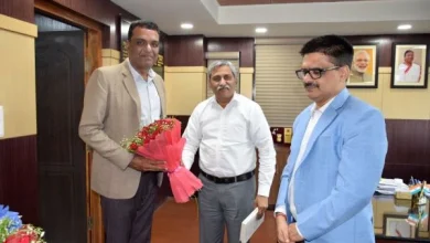 father-continues-business-daughter-pcs-officer