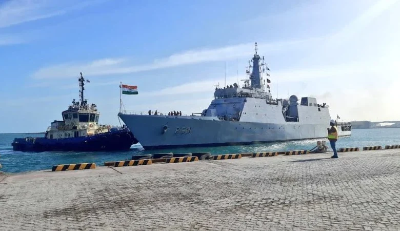 indian-navy-warships-hormuz