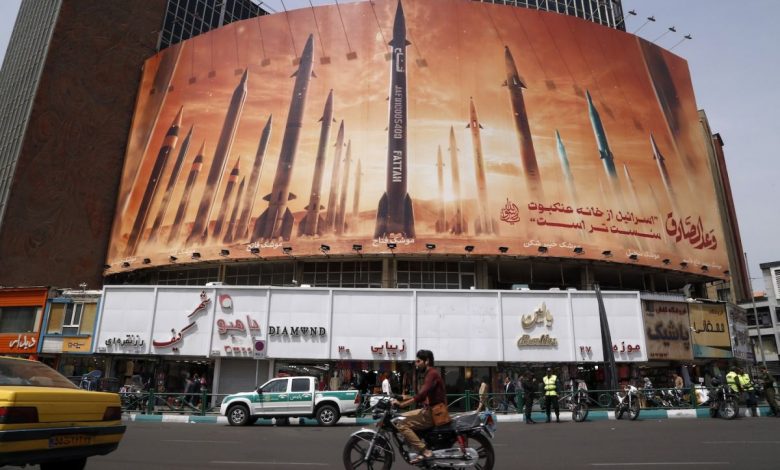 iran-attacks-central-israel