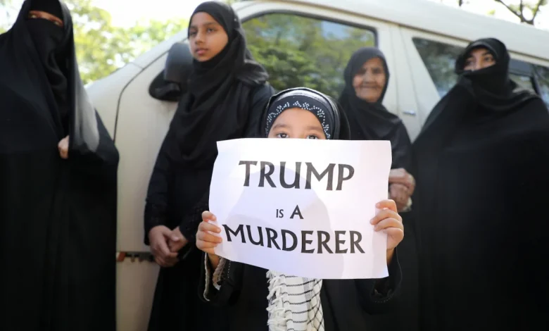 iran-city-mourning-children-graves