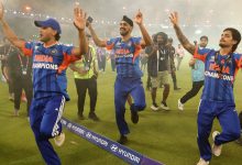 ishan-kishan-liplock-girlfriend-t20-win