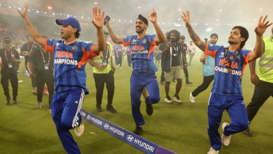 ishan-kishan-liplock-girlfriend-t20-win