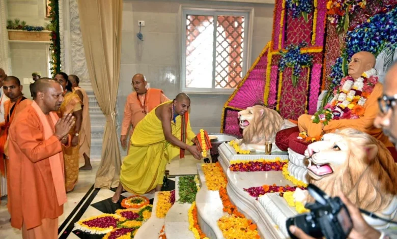 kuldeep-yadav-wedding-reception-cm-yogi