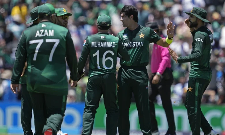 pakistani-team-physio-issue-babar-fakhar-connection