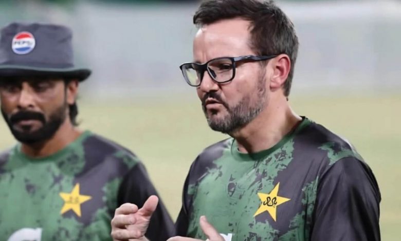 pakistani-team-surgery-preparation