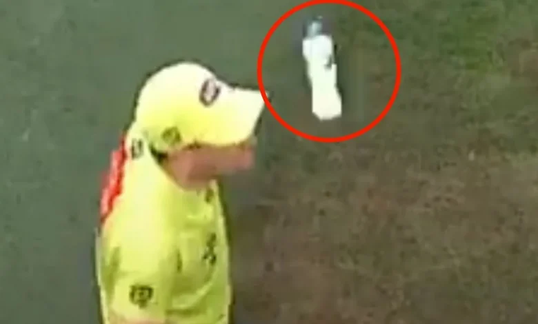 singer-throws-bottle-live-concert