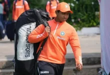 sunny-wants-to-break-gayle-record