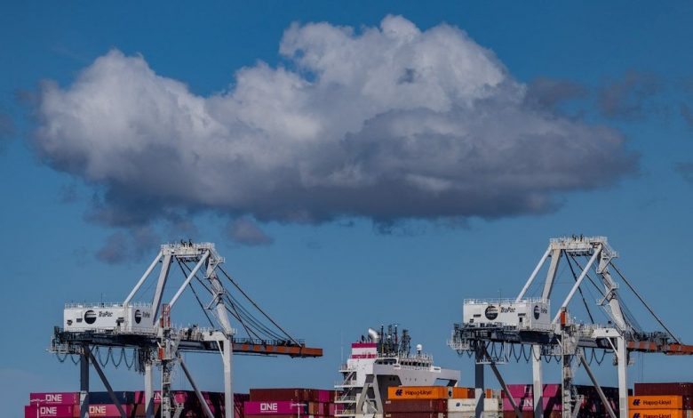 us-tariff-announcement-tax-reduction