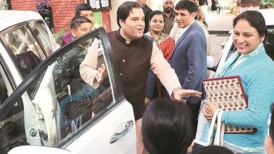 varun-gandhi-meets-pm-modi-family