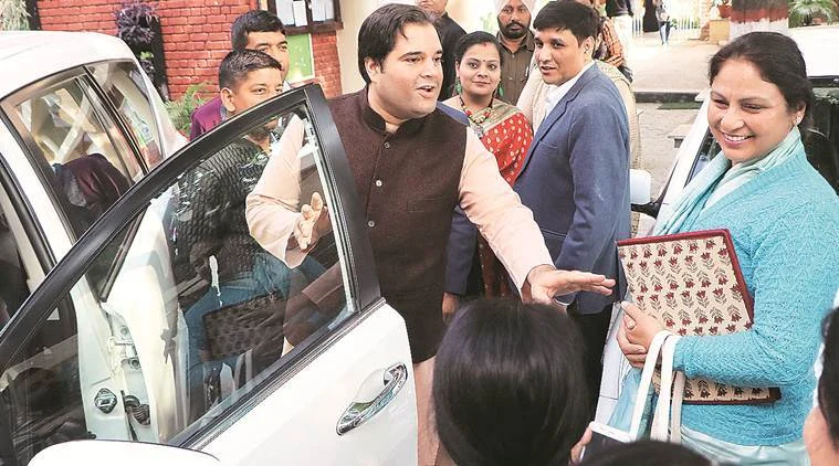 varun-gandhi-meets-pm-modi-family