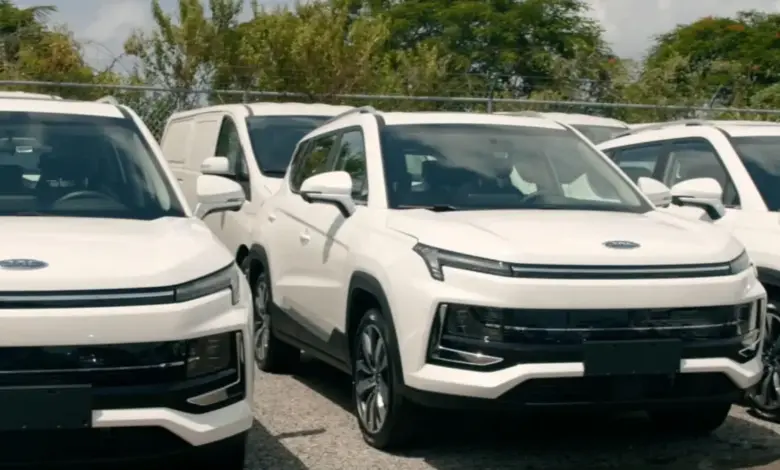 39-inch-hyperscreen-electric-car