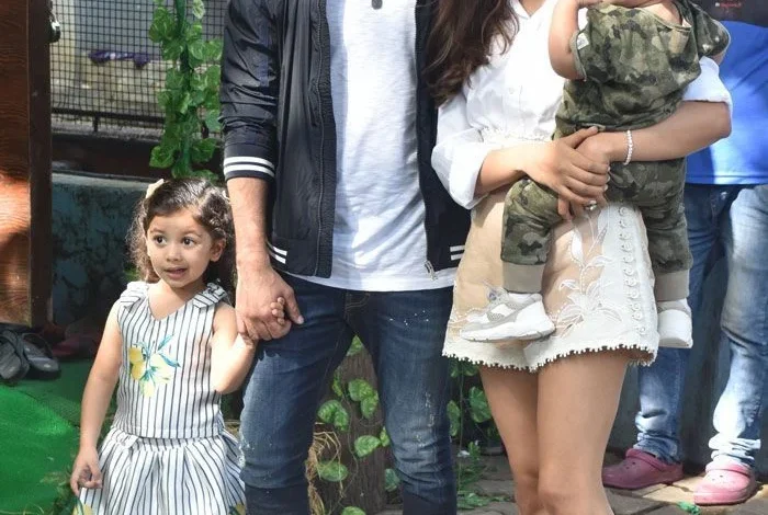 adult-site-viral-photos-kapoor-family