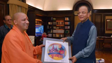 bathroom-flush-notes-100-crore-property