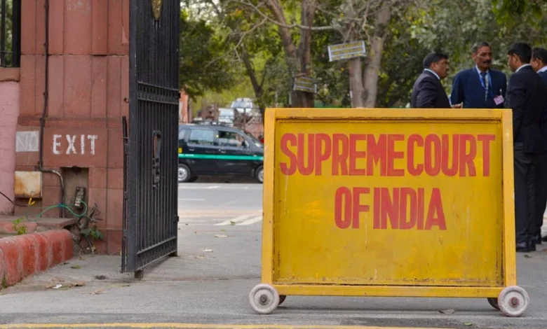 bengal-sir-officials-held-hostage