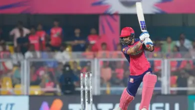 cricketers-smoked-in-live-matches