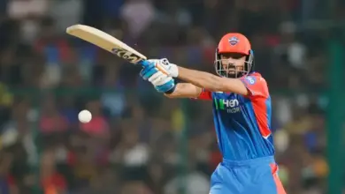 dc-vs-gt-captain-axar-patel-anger