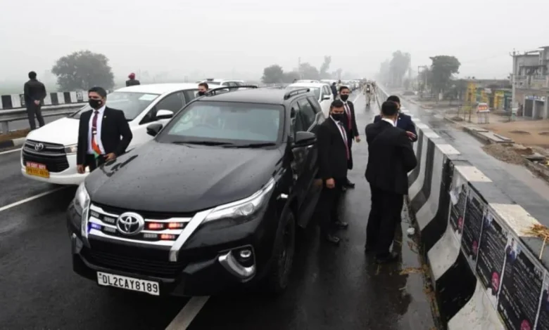 delhi-assembly-security-breach-car