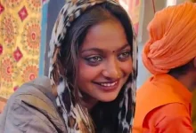 farmaan-monalisa-romantic-public-appearance