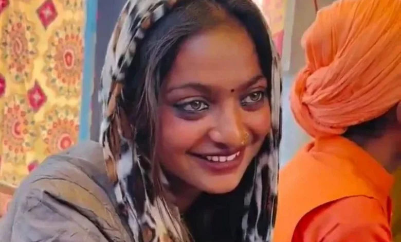 farmaan-monalisa-romantic-public-appearance