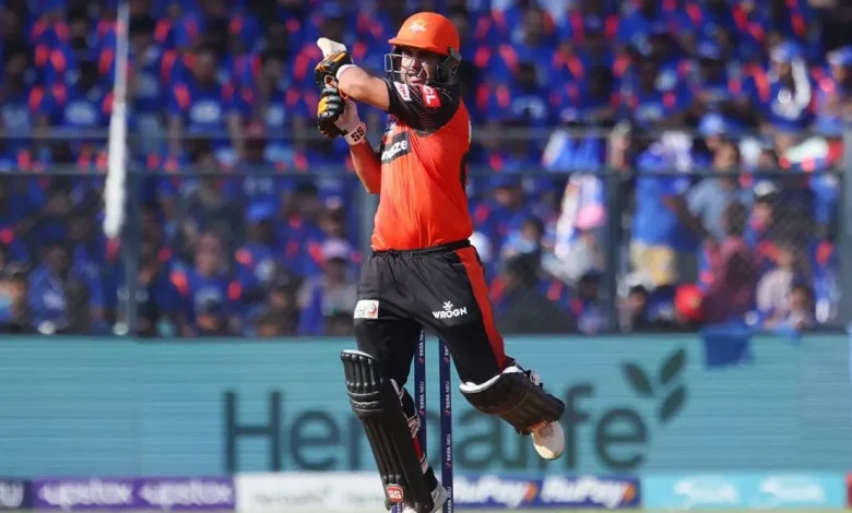 how-kashmir-bowler-became-swing-master