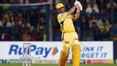 ipl-gujarati-player-bat-issue