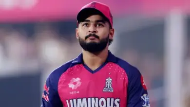 ipl-match-ryan-parag-e-cigarette-fine