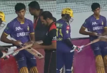 ipl-umpire-blunder-bat-test