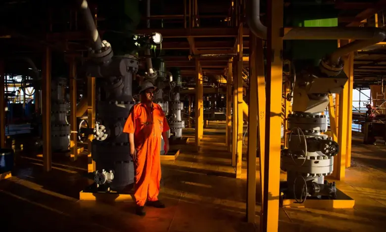 iran-oil-storage-overflow-risk
