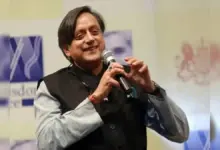iran-refugees-pakistan-role-shashi-tharoor