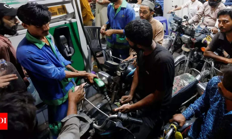 iran-war-pakistan-fuel-prices