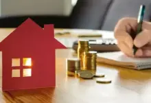 lic-hdb-financial-stocks-april-16