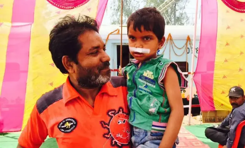 little-boy-wakes-up-india