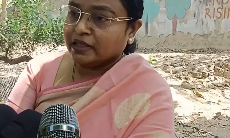 mayor-hemalata-diwakar-asha-bhosle-tribute