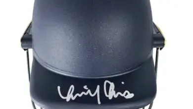 mi-vs-rcb-kohli-gloves-helmet