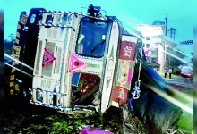 nashik-car-accident-midnight