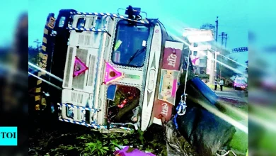 nashik-car-accident-midnight