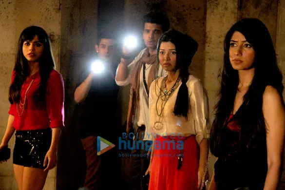 niyati-background-dancer-viral