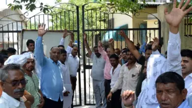 noida-workers-protest-salary-hike