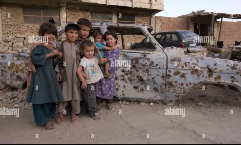 paintings-of-girls-affected-by-war