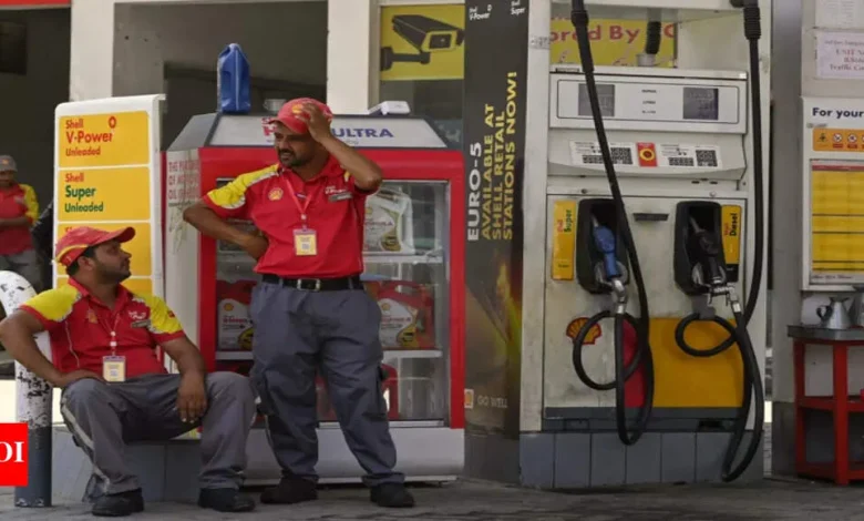 petrol-diesel-price-hike-pakistan