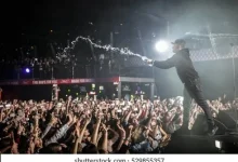 rapper-spits-on-fan-during-performance