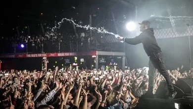 rapper-spits-on-fan-during-performance