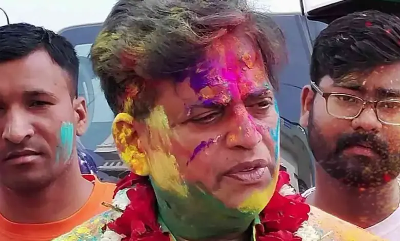 ravi-kishan-madhuri-dixit-dye